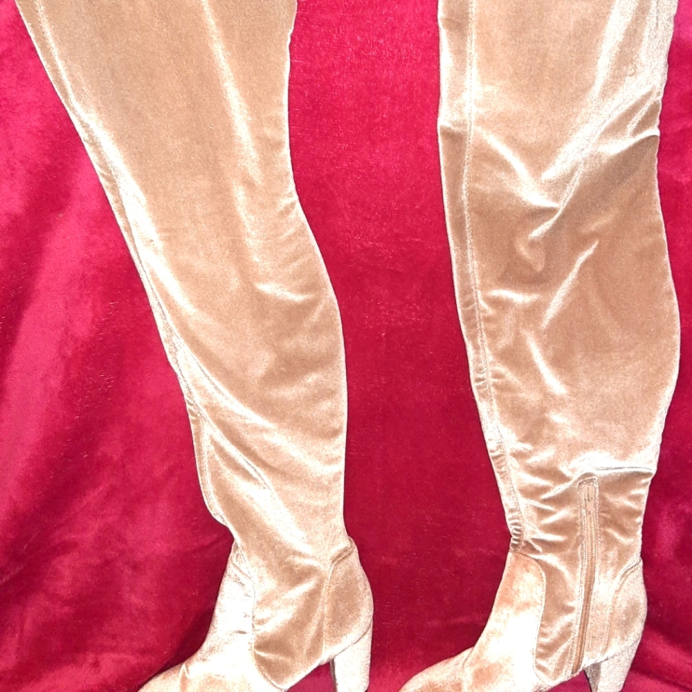L4L Thigh High 😍 Velvet Boots 👢